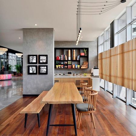 Aloft New Delhi Aerocity Hotel Exterior photo The kitchen at the 2014 Australian of the Year Awards