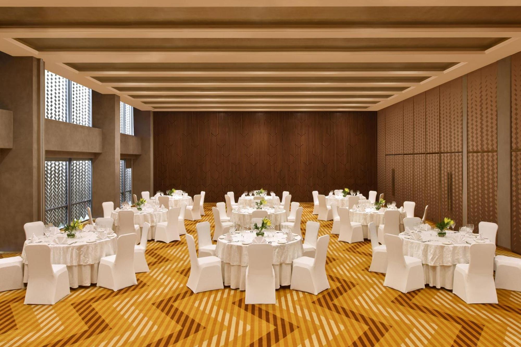 Aloft New Delhi Aerocity Hotel Exterior photo The ballroom